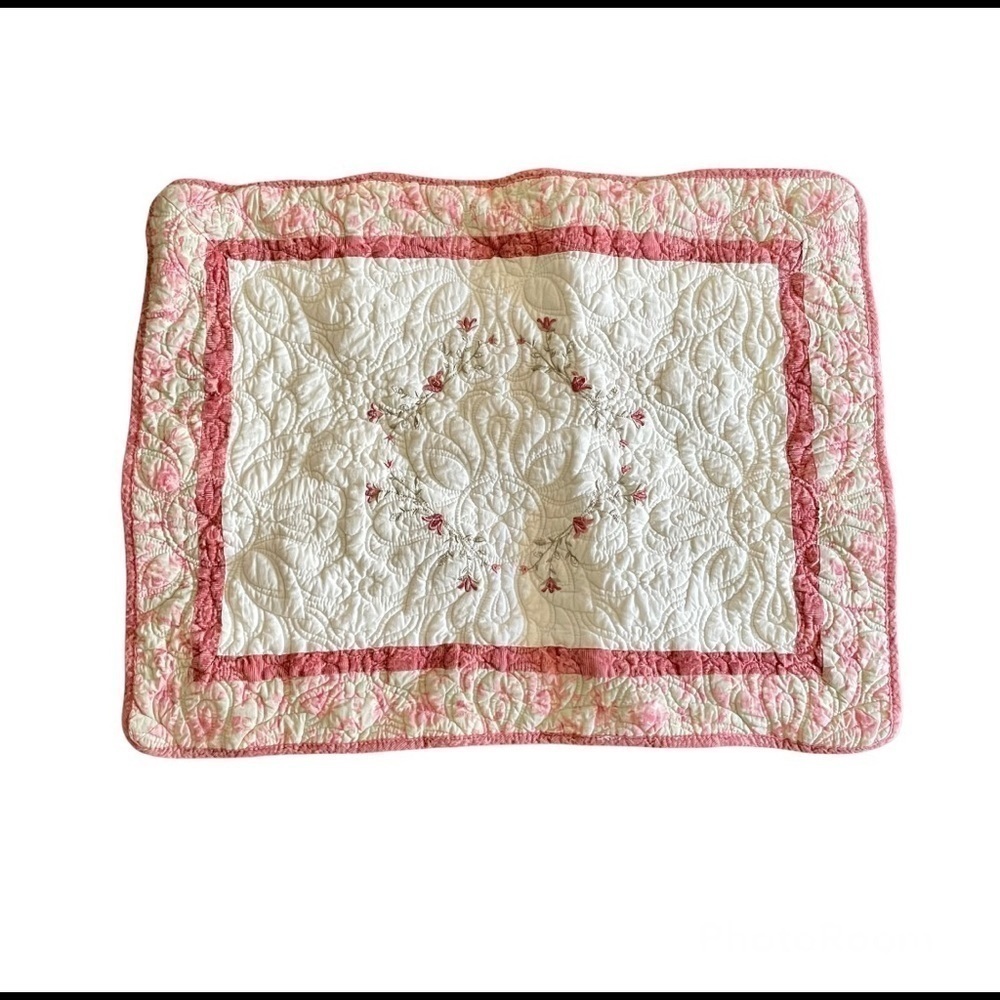 BRITANNICA HOME FASHIONS Quilted pillowcase